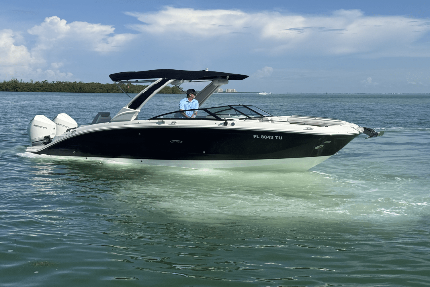 Slide: The Image of Sea Ray 290 SDX OB 2024 - 7