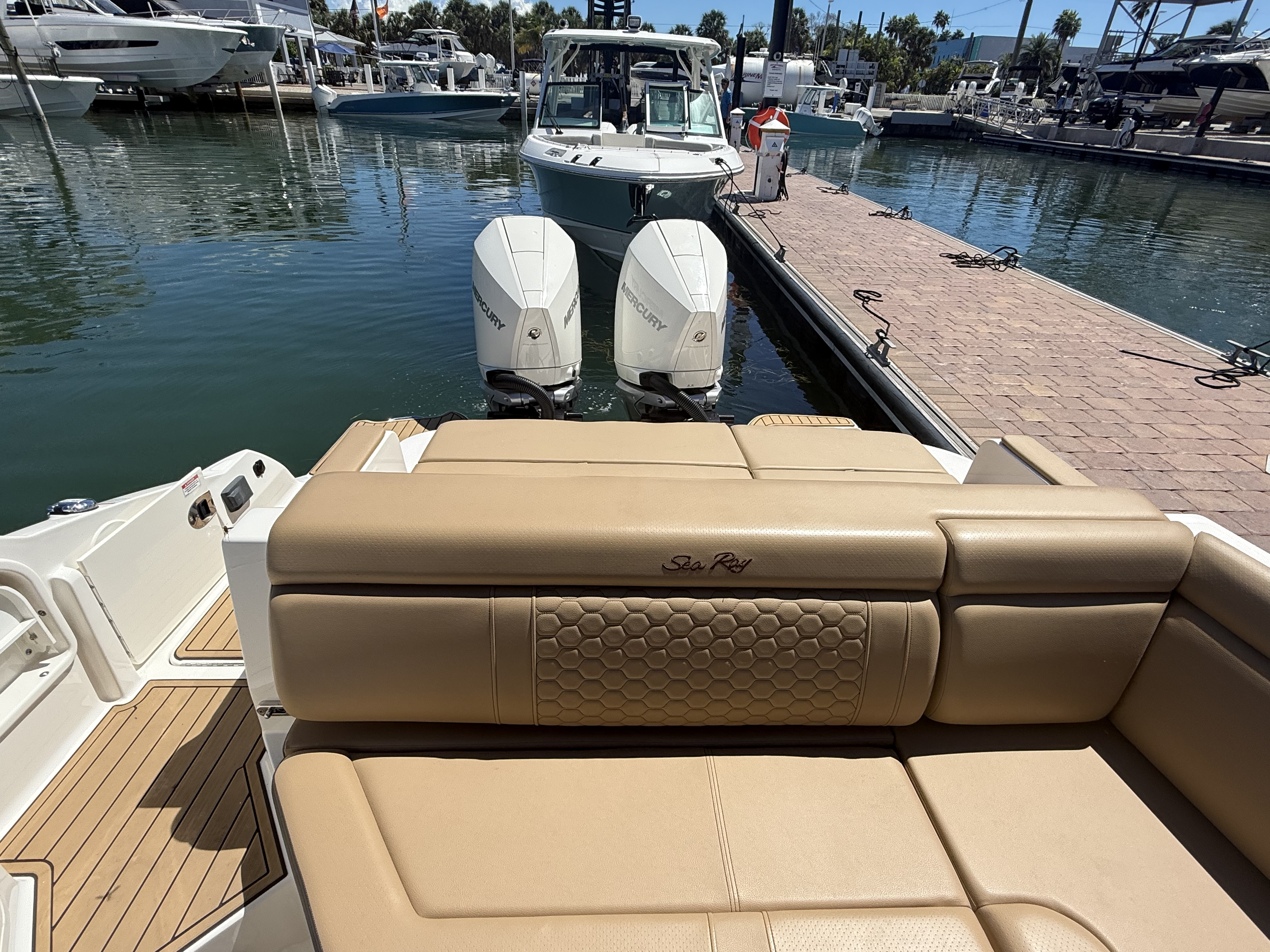 Slide: The Image of Sea Ray 290 SDX OUTBOARD 2022 - 12