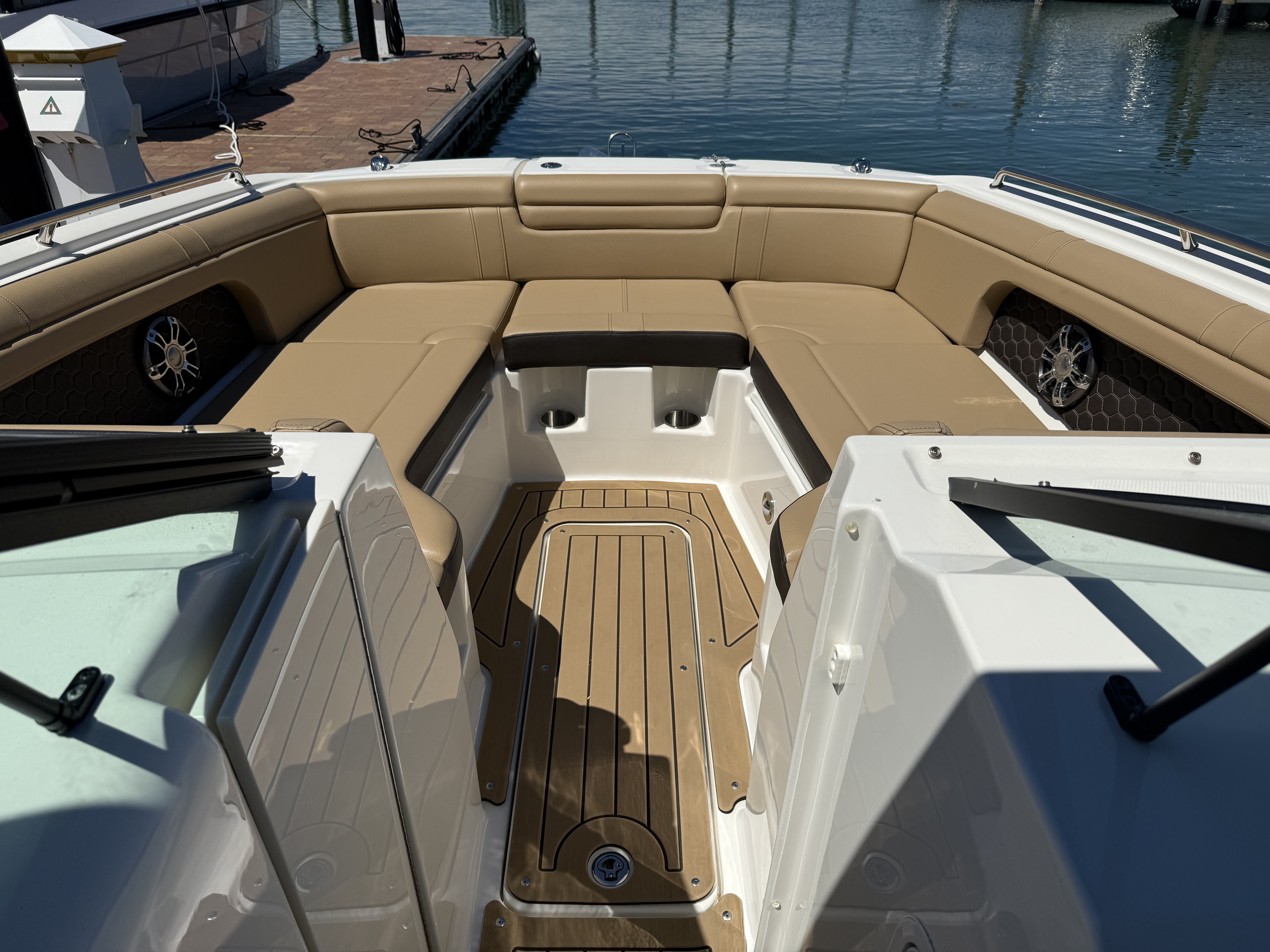 Slide: The Image of Sea Ray 290 SDX OUTBOARD 2022 - 13