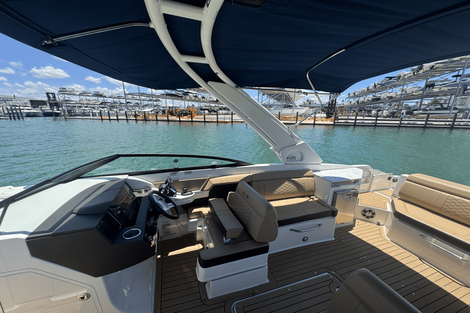 Slide: The Image of Sea Ray 290 SDX OUTBOARD 2022 - 13