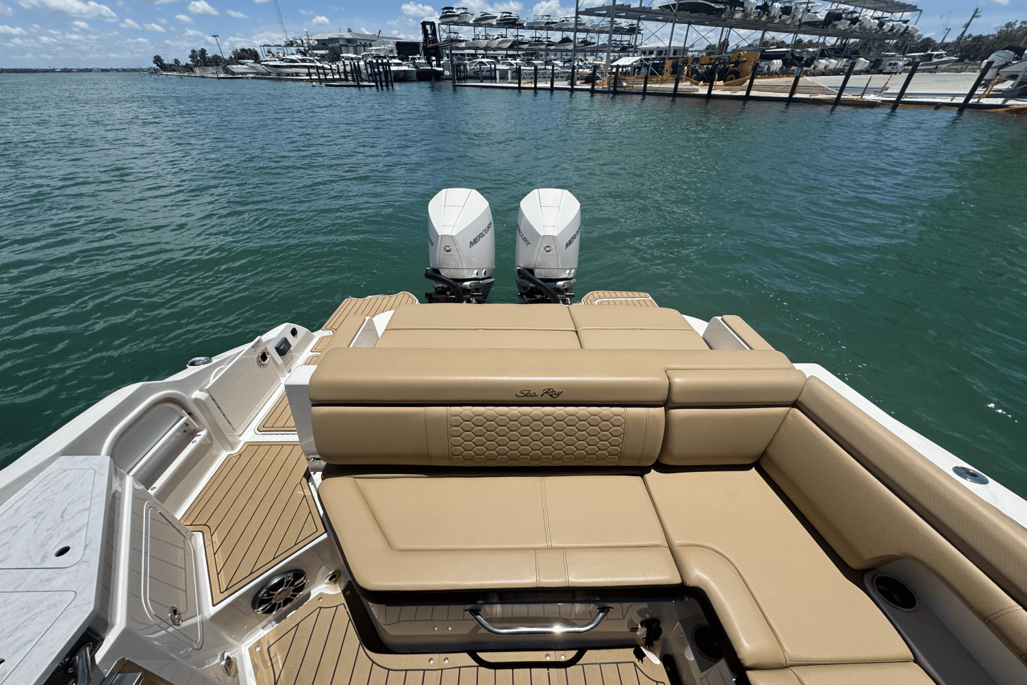 Slide: The Image of Sea Ray 290 SDX OUTBOARD 2022 - 22