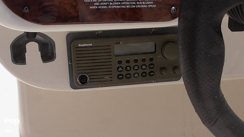 Slide: The Image of Sea Ray 290 SLX 2001 - 82