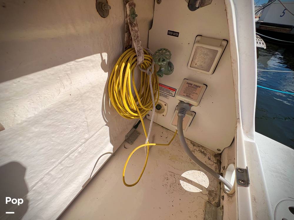 Slide: The Image of Sea Ray 290 Sundancer 1999 - 31