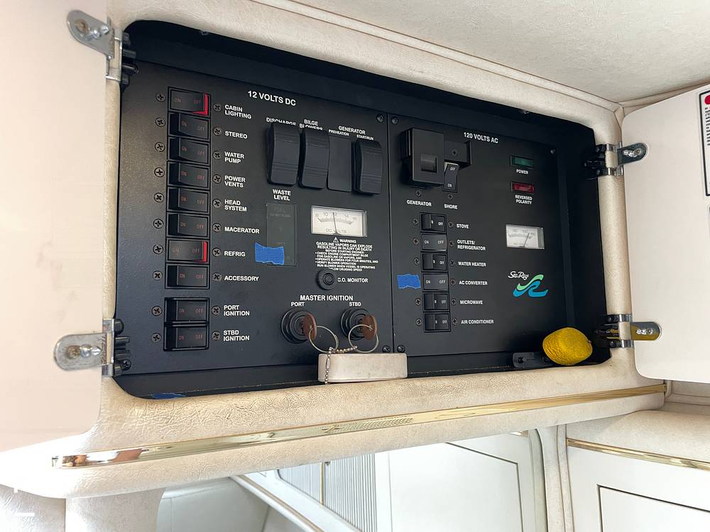 Slide: The Image of Sea Ray 290 Sundancer 2000 - 14450281