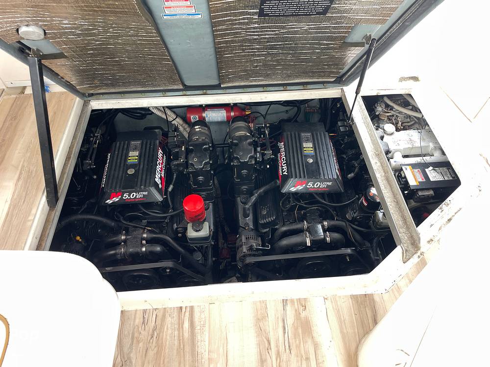 Slide: The Image of Sea Ray 290 Sundancer 2000 - 14450284