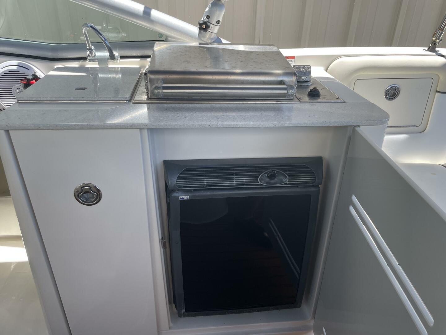 Slide: The Image of Sea Ray 290 Sundeck 2008 - 5407171