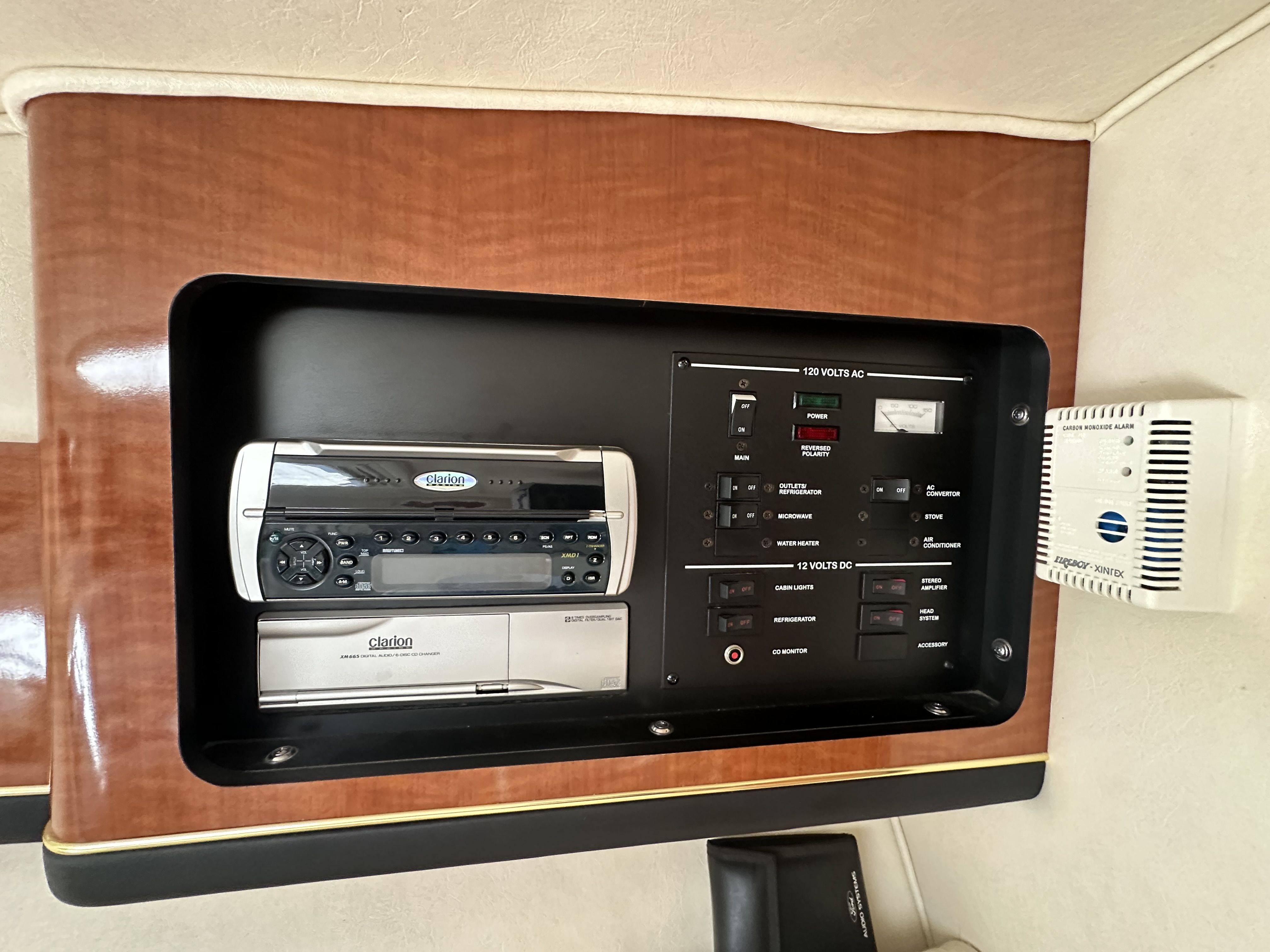 Slide: The Image of Sea Ray 290 SUN SPORT 2001 - 15