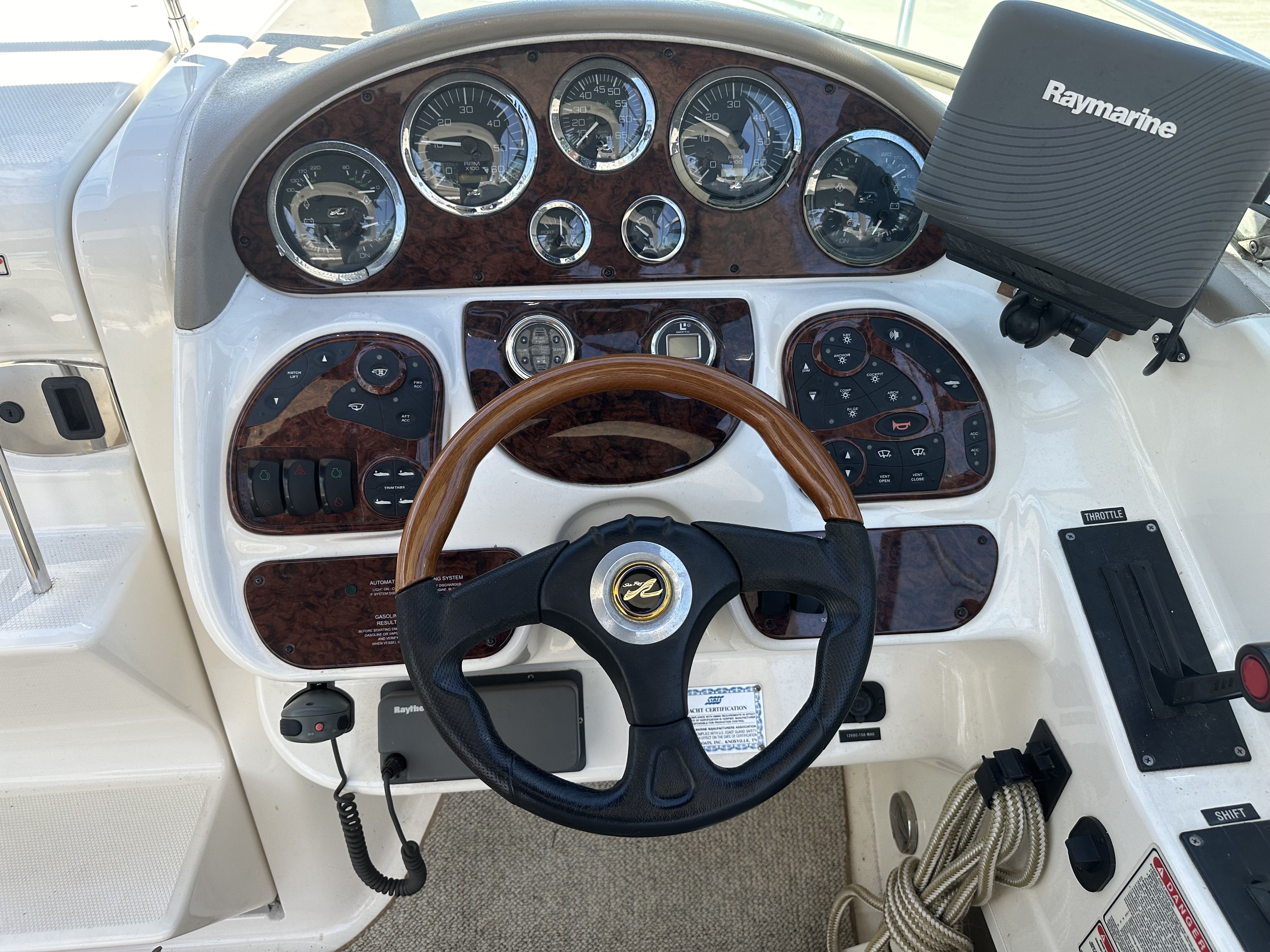 Slide: The Image of Sea Ray 290 SUN SPORT 2001 - 8