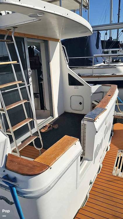 Slide: The Image of Sea Ray 300 Sedan Bridge 1989 - 15916306