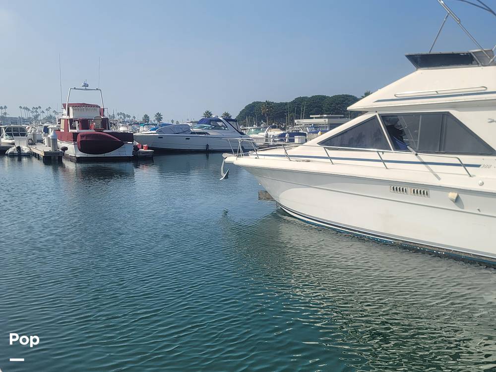 Slide: The Image of Sea Ray 300 Sedan Bridge 1989 - 15916768