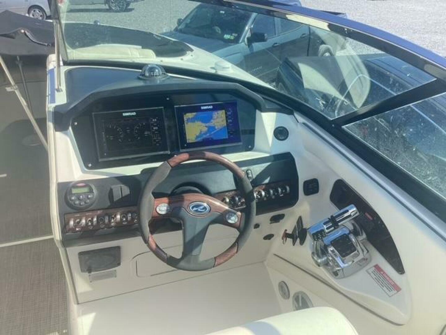 Slide: The Image of Sea Ray 300SLX 2009 - 5292158