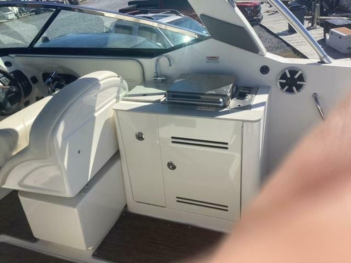 Slide: The Image of Sea Ray 300SLX 2009 - 5292164