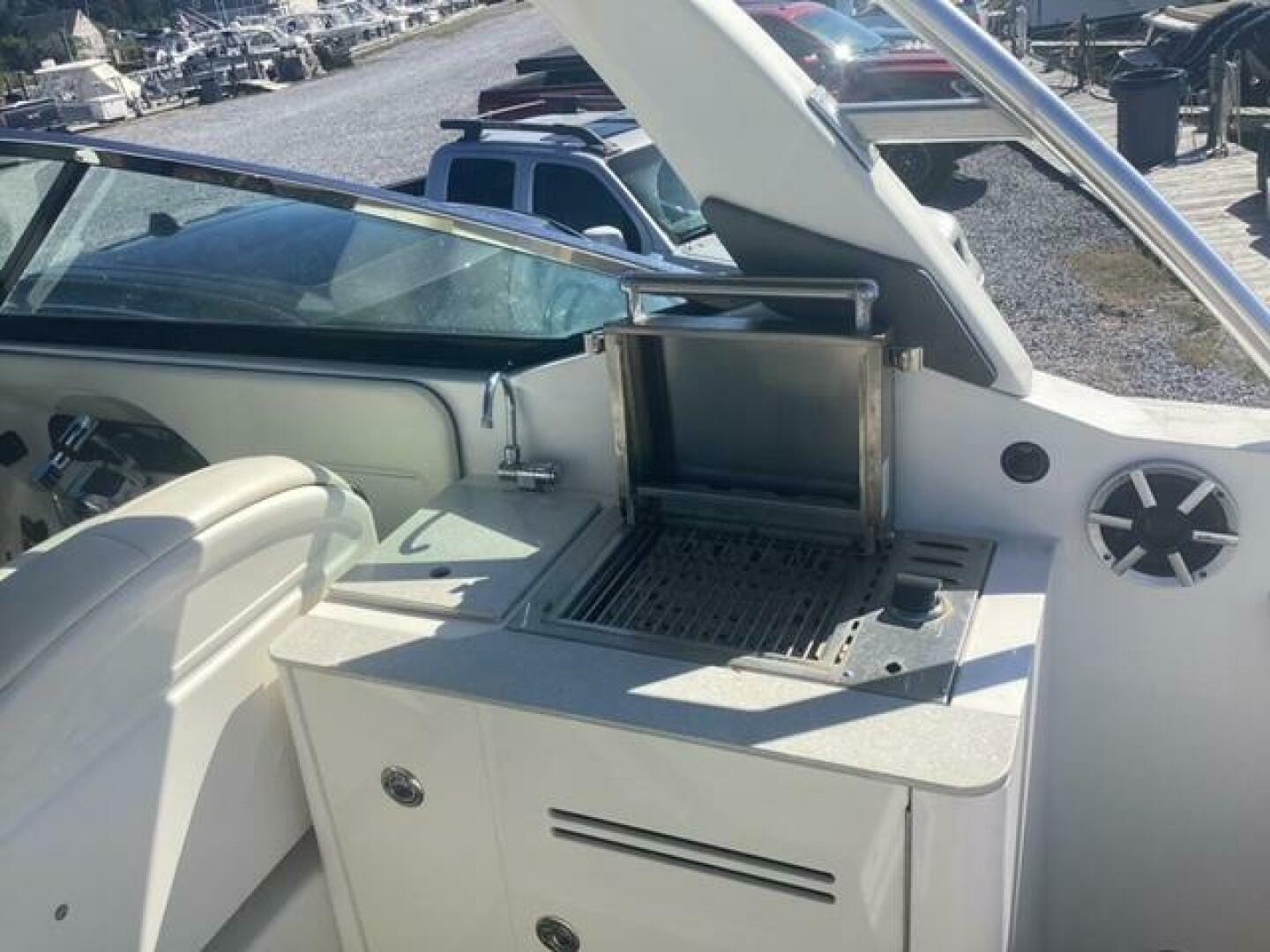 Slide: The Image of Sea Ray 300SLX 2009 - 5292167