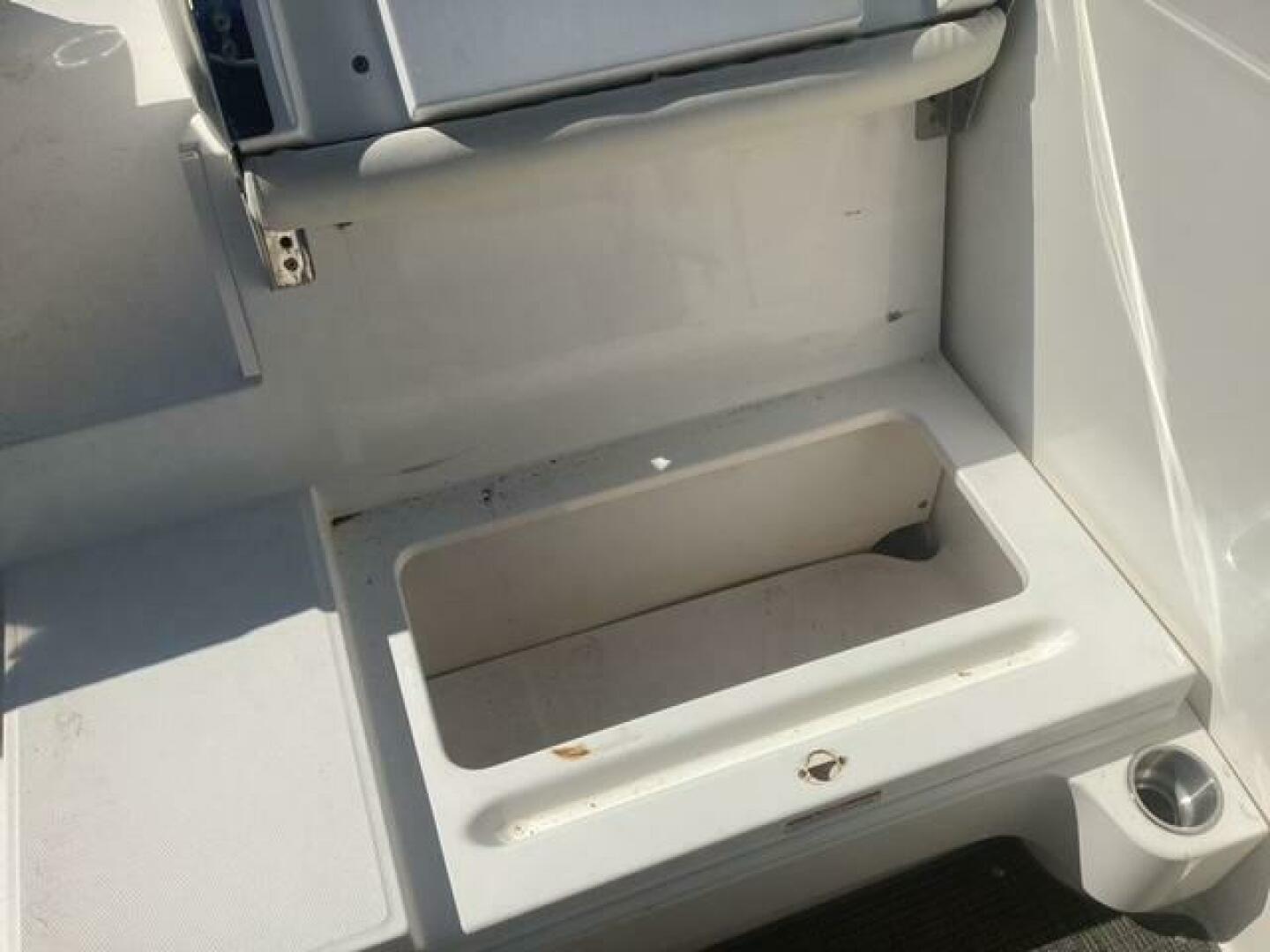 Slide: The Image of Sea Ray 300SLX 2009 - 5292175