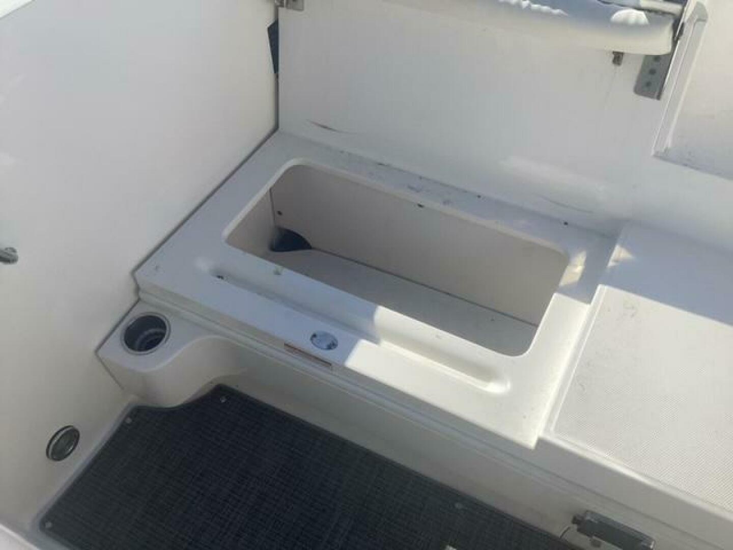 Slide: The Image of Sea Ray 300SLX 2009 - 5292176