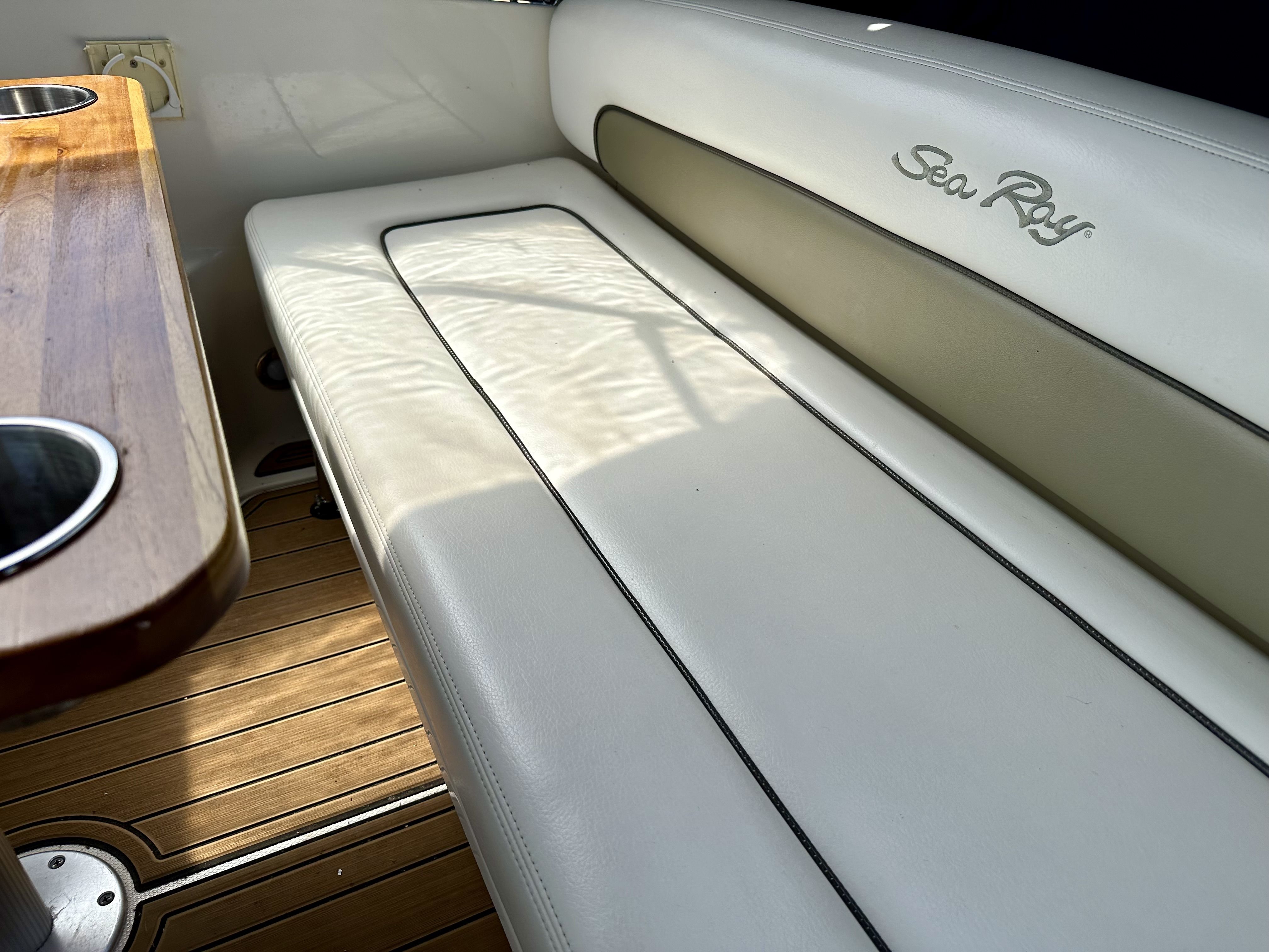 Slide: The Image of Sea Ray 300 SUNDANCER 2006 - 6