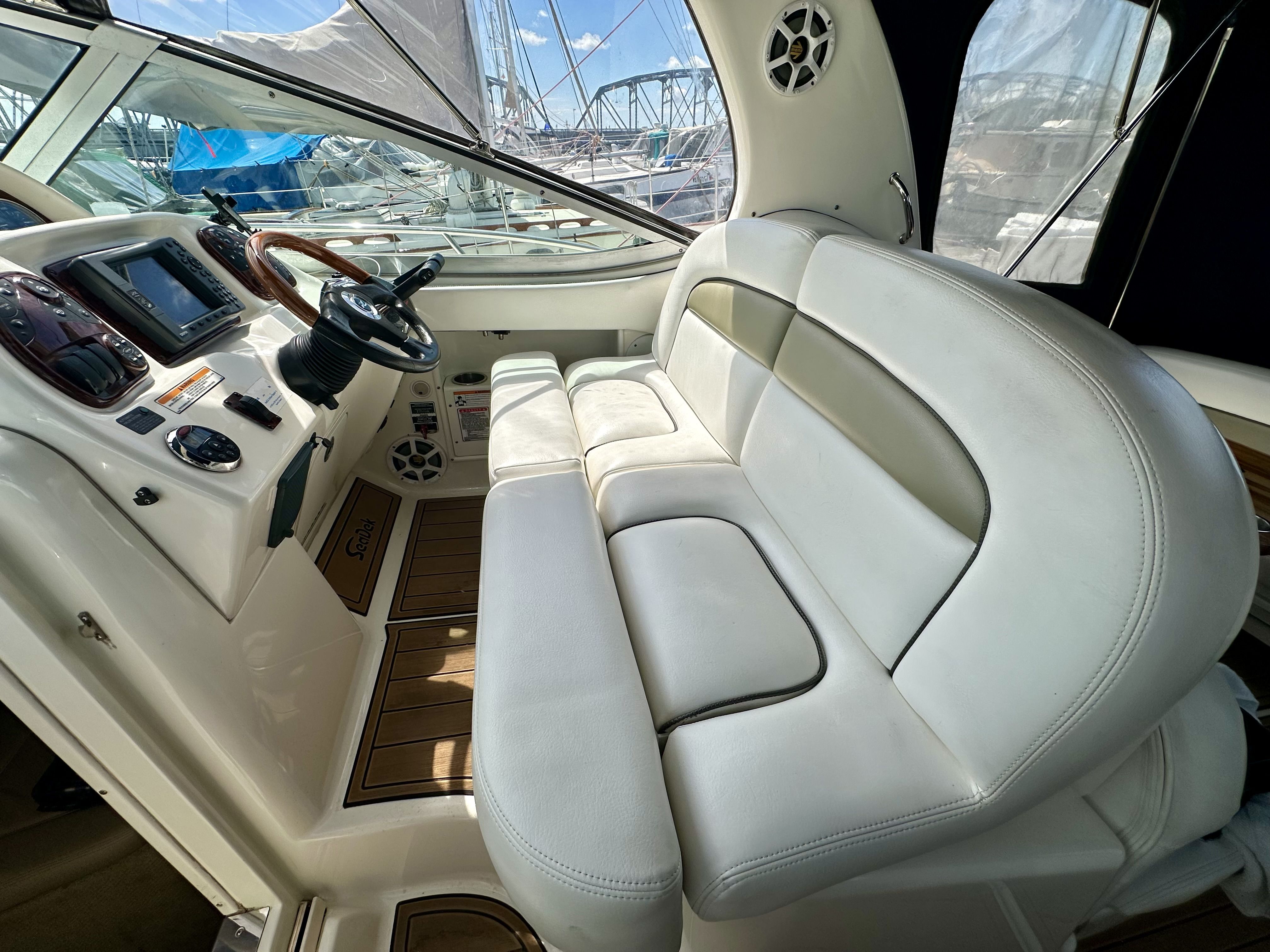 Slide: The Image of Sea Ray 300 SUNDANCER 2006 - 8