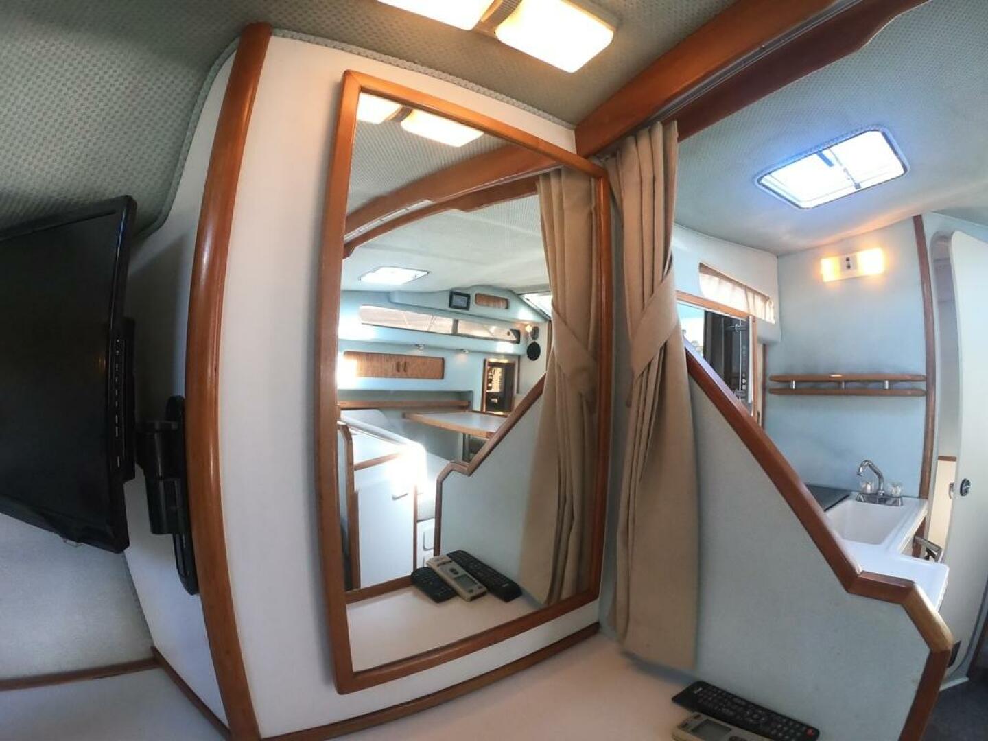 Slide: The Image of Sea Ray 300 Weekender 1989 - 4827644