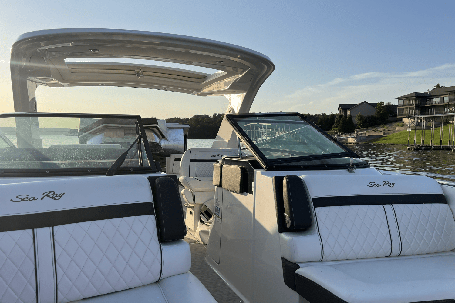 Slide: The Image of Sea Ray 310 SLX 2018 - 14