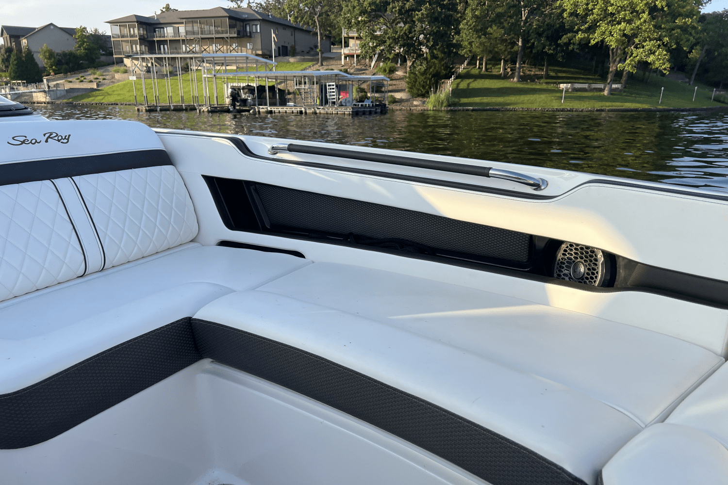 Slide: The Image of Sea Ray 310 SLX 2018 - 15