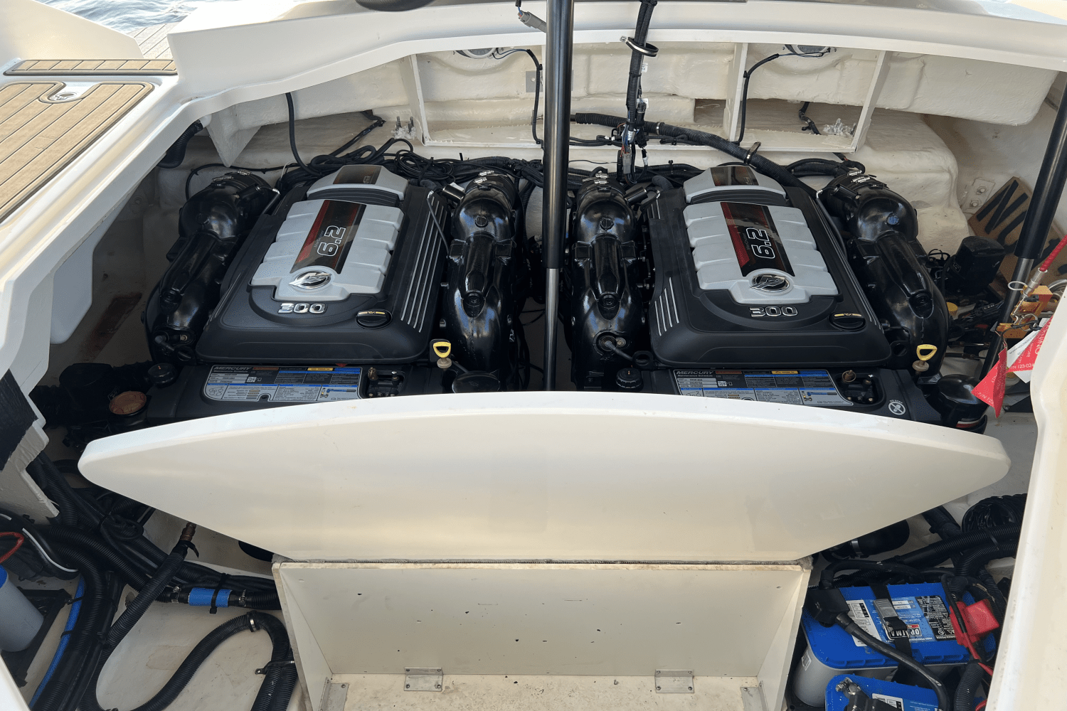 Slide: The Image of Sea Ray 310 SLX 2018 - 6