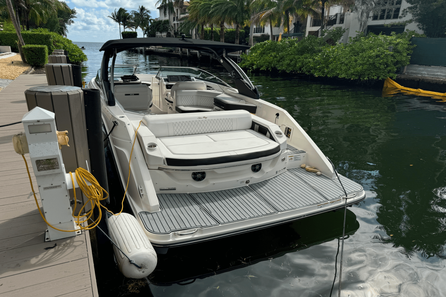 Slide: The Image of Sea Ray 310 SLX 2019 - 0