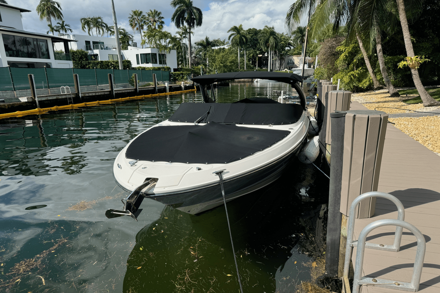 Slide: The Image of Sea Ray 310 SLX 2019 - 1