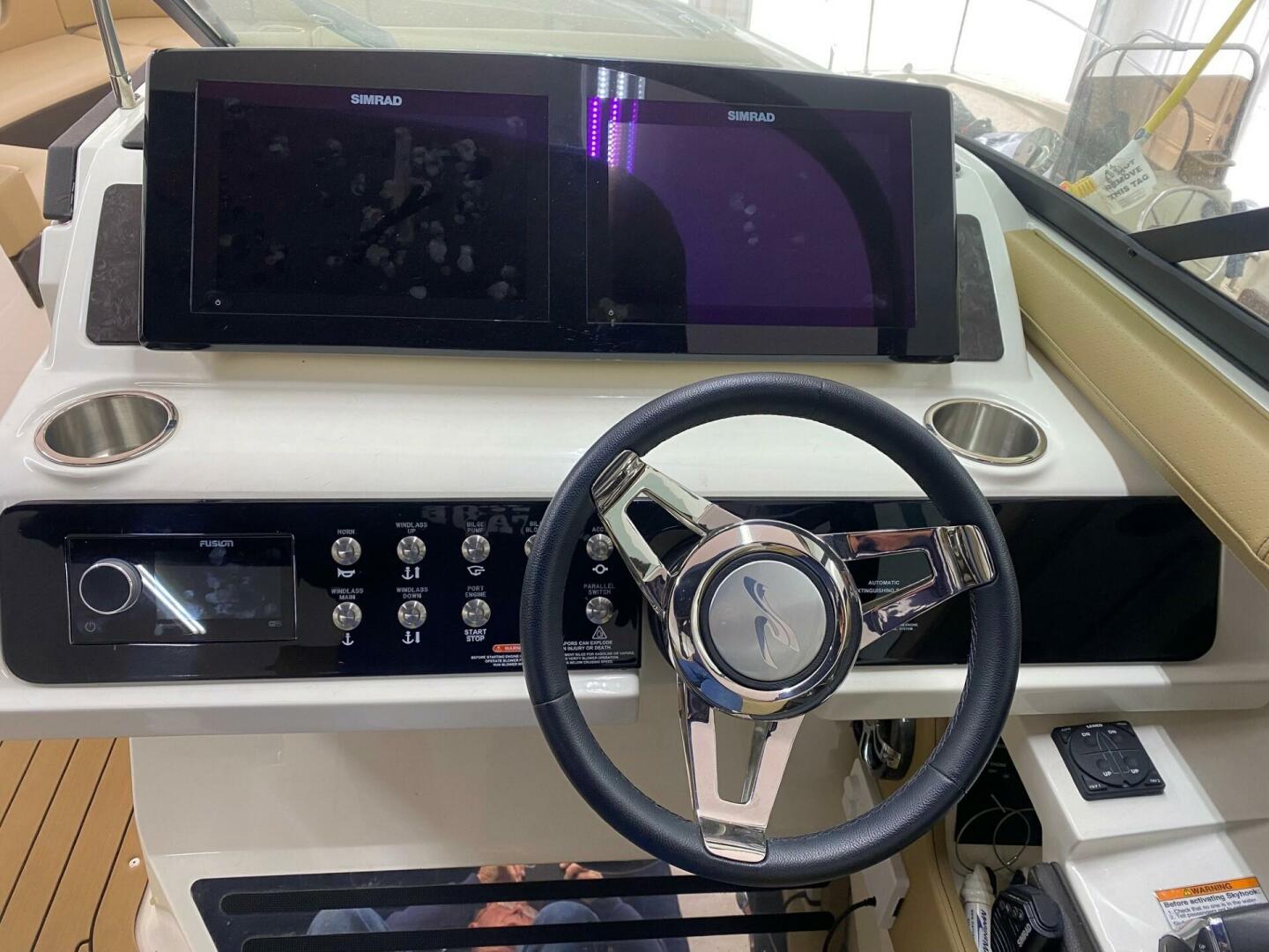 Slide: The Image of Sea Ray 310 SLX 2019 - 12