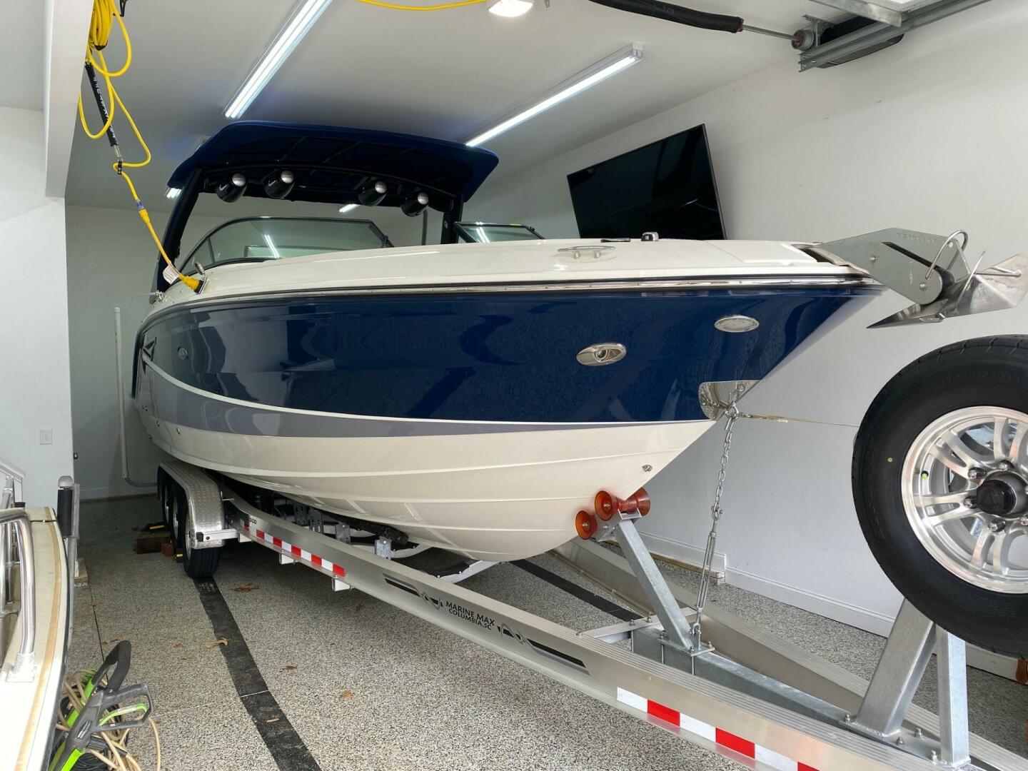 Slide: The Image of Sea Ray 310 SLX 2019 - 2