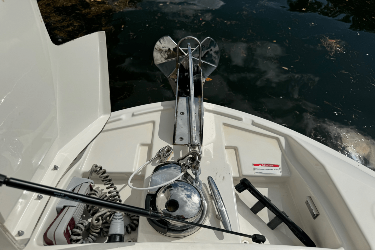 Slide: The Image of Sea Ray 310 SLX 2019 - 24