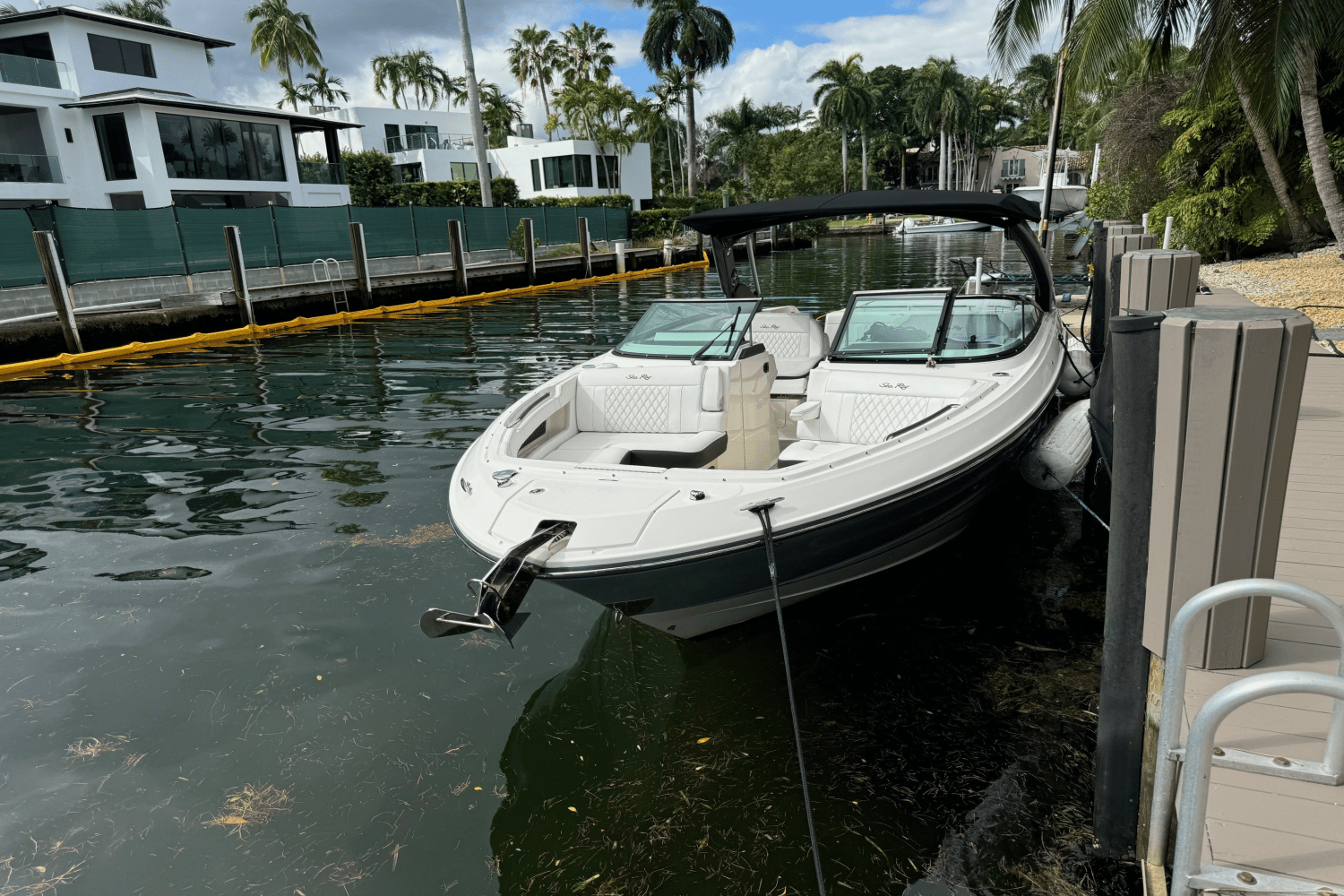 Slide: The Image of Sea Ray 310 SLX 2019 - 33