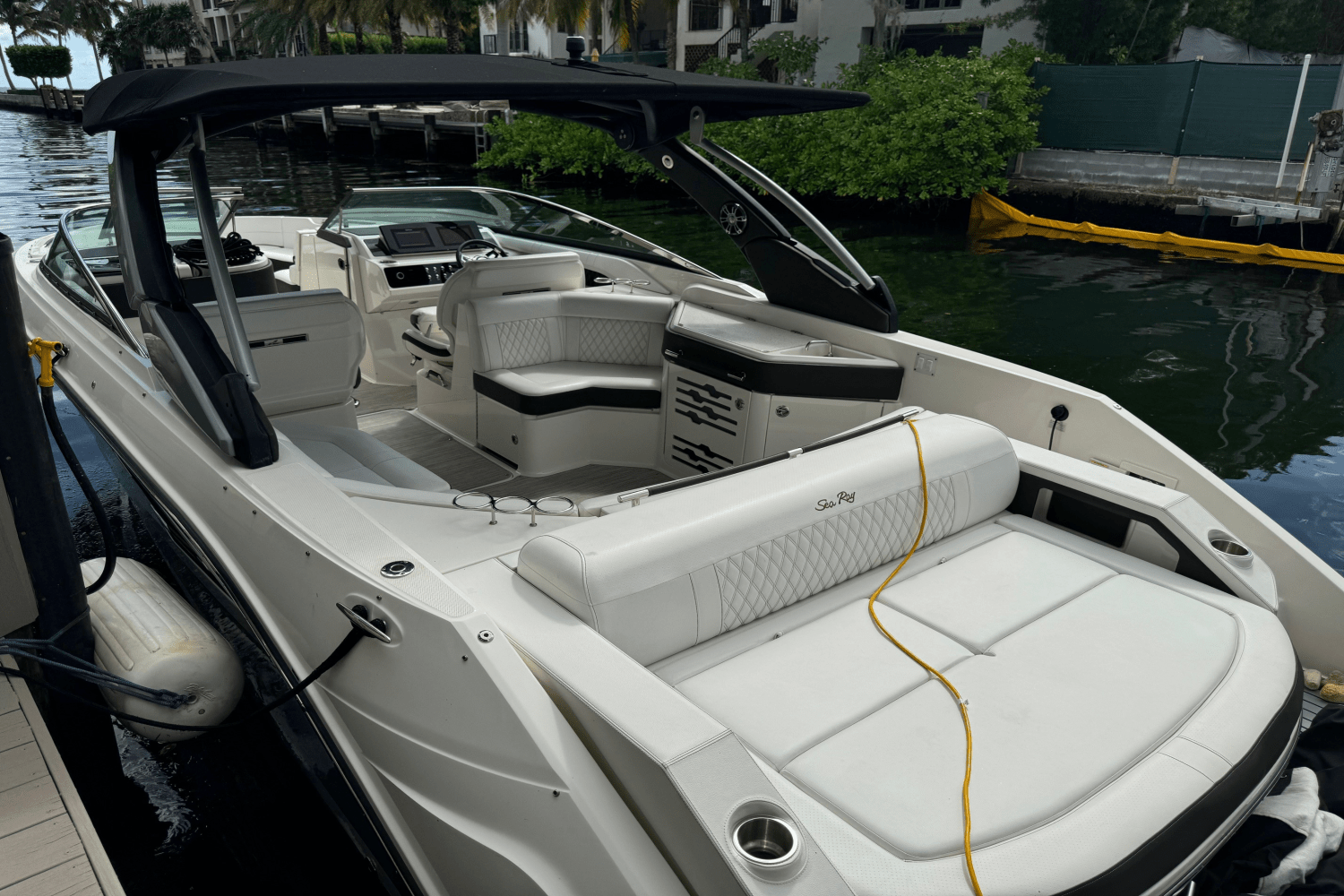 Slide: The Image of Sea Ray 310 SLX 2019 - 35