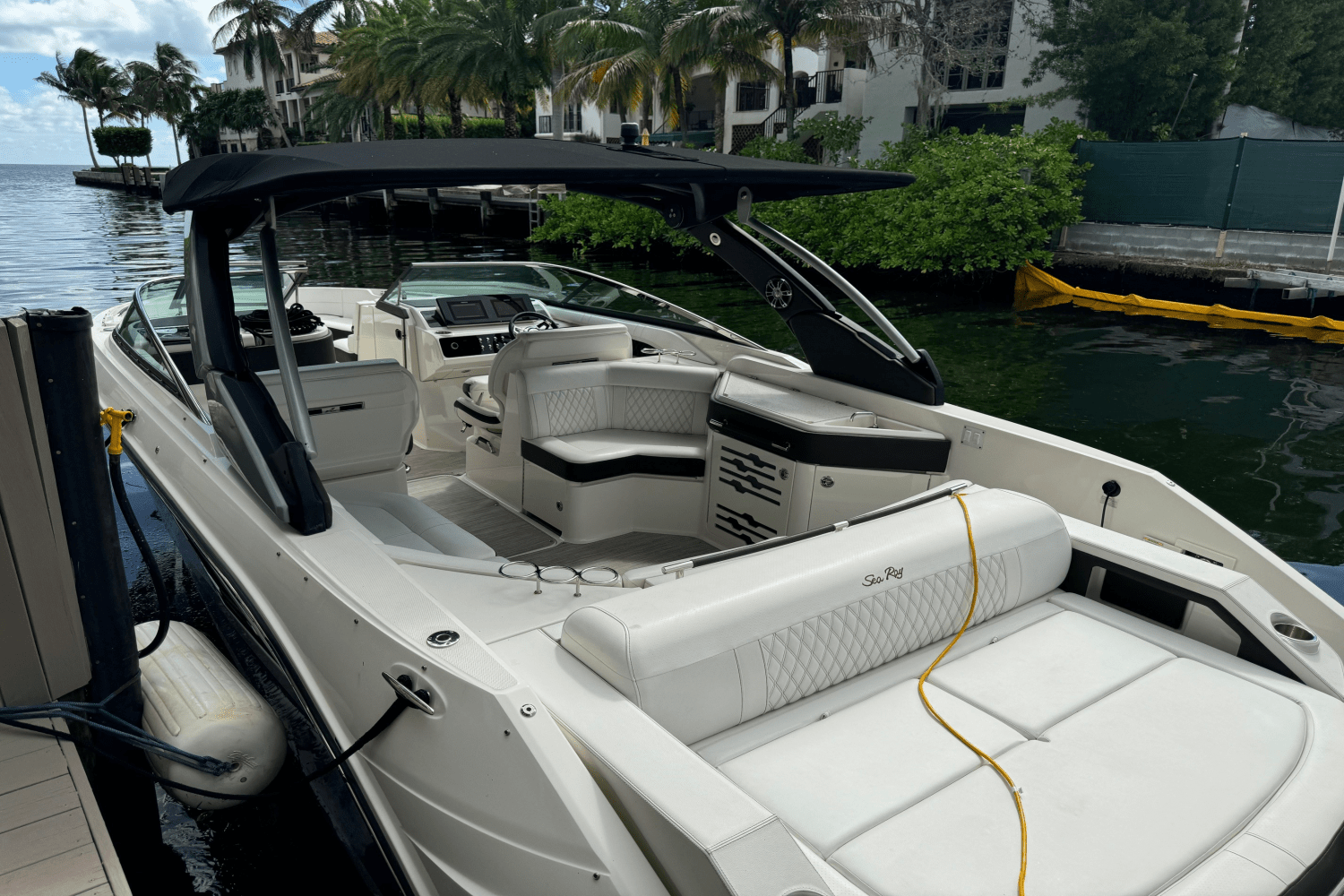 Slide: The Image of Sea Ray 310 SLX 2019 - 36