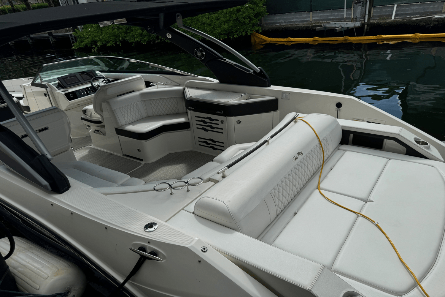 Slide: The Image of Sea Ray 310 SLX 2019 - 38