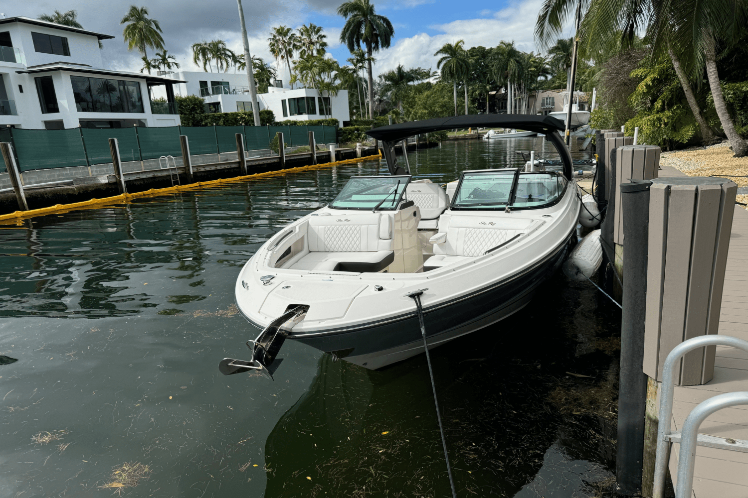 Slide: The Image of Sea Ray 310 SLX 2019 - 43