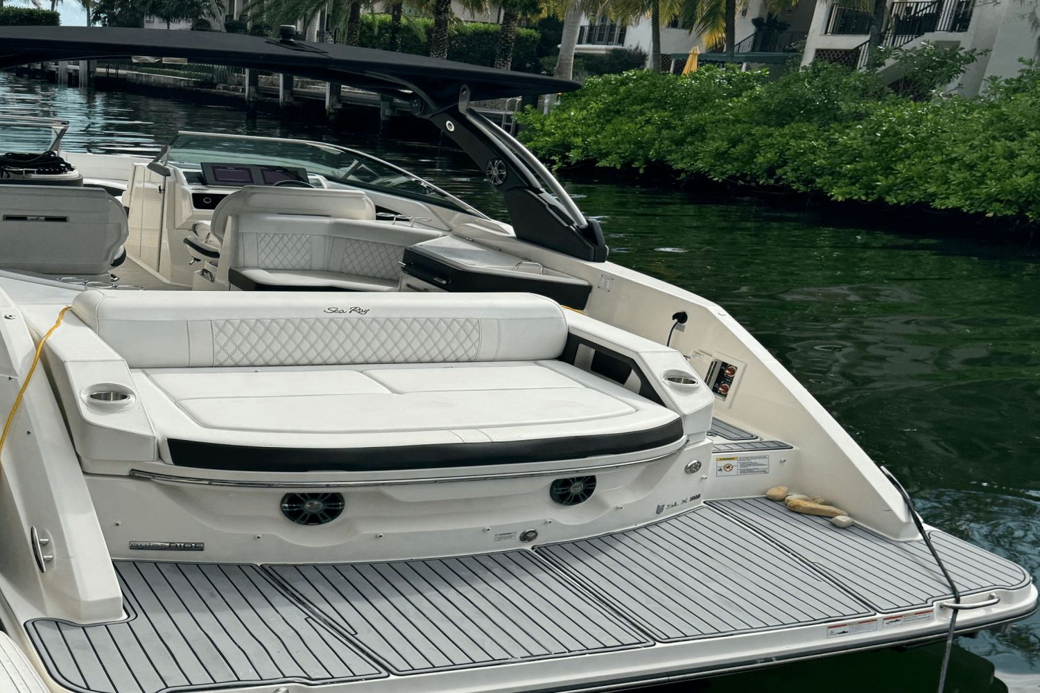 Slide: The Image of Sea Ray 310 SLX 2019 - 47