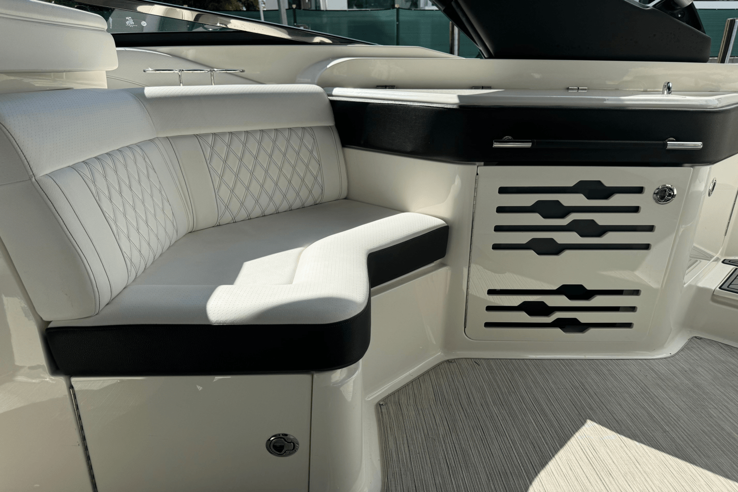 Slide: The Image of Sea Ray 310 SLX 2019 - 56
