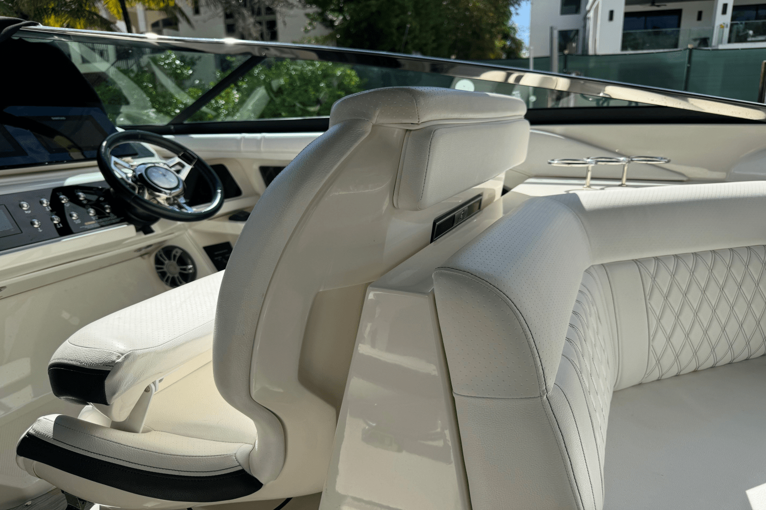 Slide: The Image of Sea Ray 310 SLX 2019 - 60