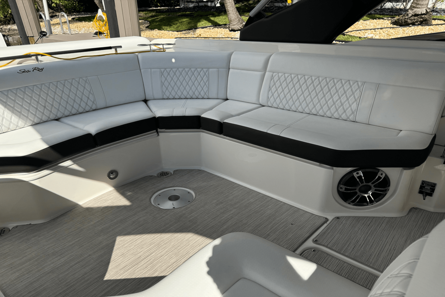 Slide: The Image of Sea Ray 310 SLX 2019 - 62