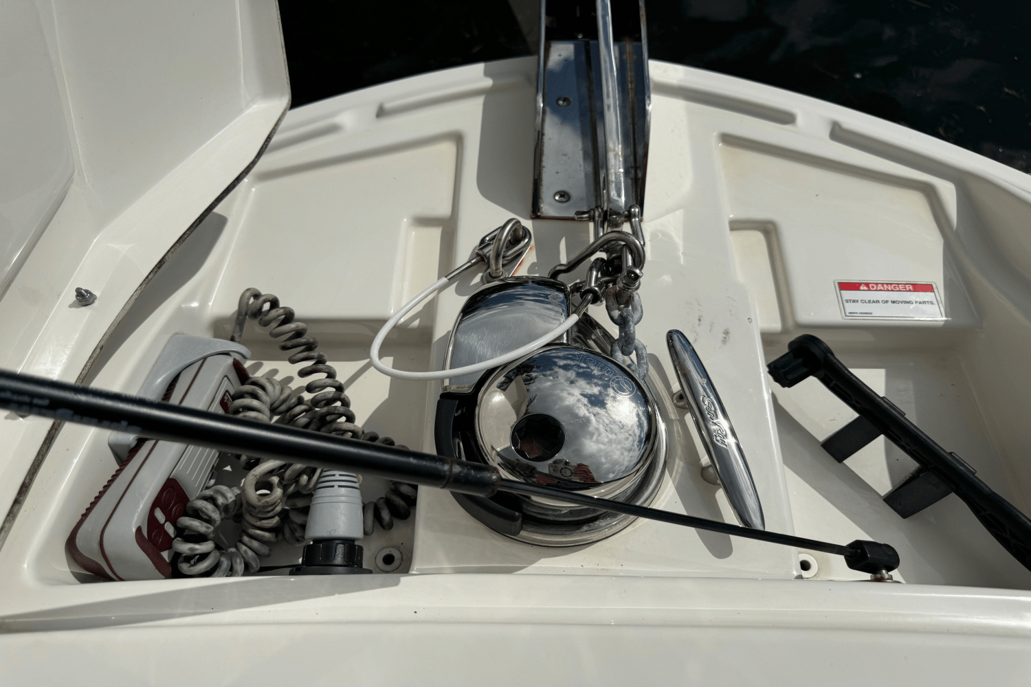 Slide: The Image of Sea Ray 310 SLX 2019 - 74