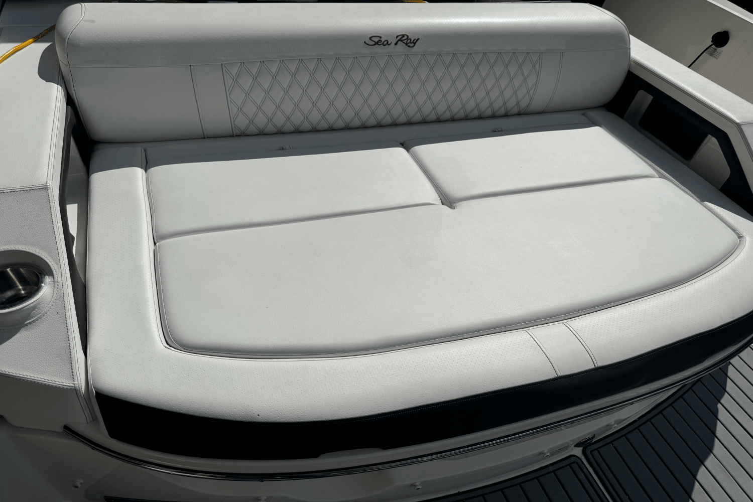 Slide: The Image of Sea Ray 310 SLX 2019 - 9