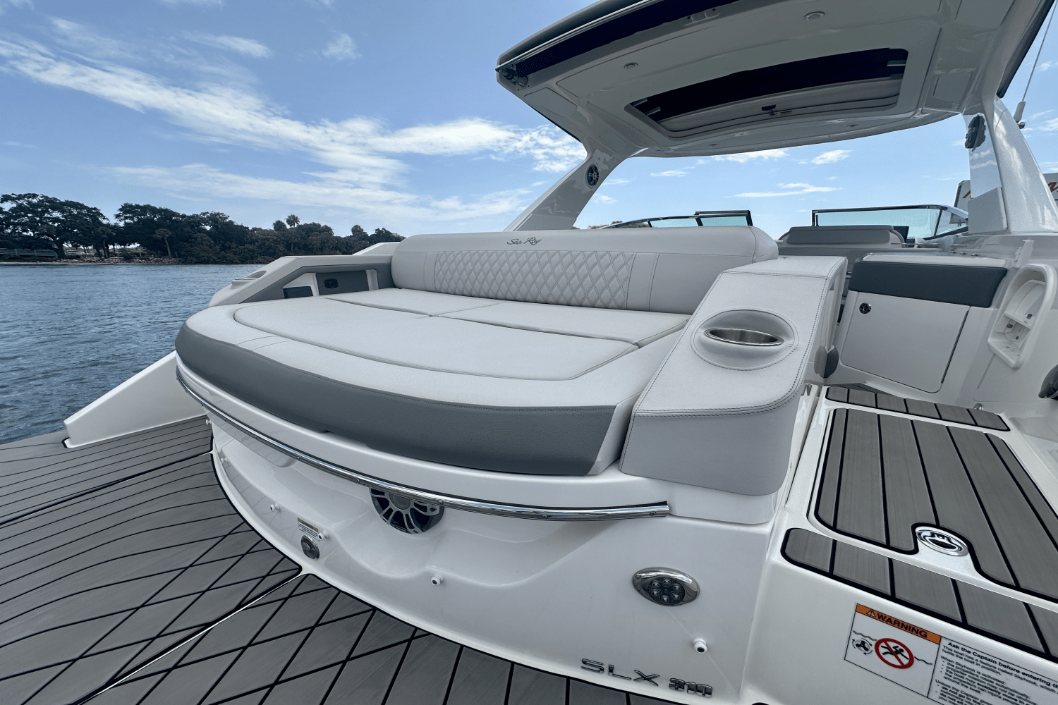 Slide: The Image of Sea Ray 310 SLX 2024 - 3