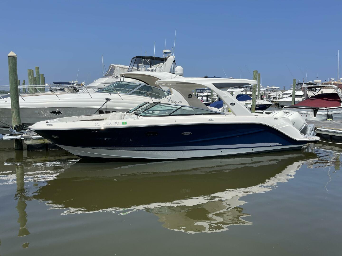 Slide: The Image of Sea Ray 310 SLX OB 2019 - 0