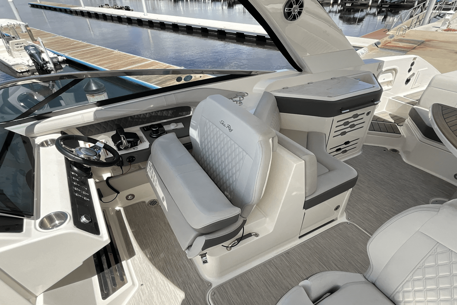 Slide: The Image of Sea Ray 310 SLX OUTBOARD 2023 - 10