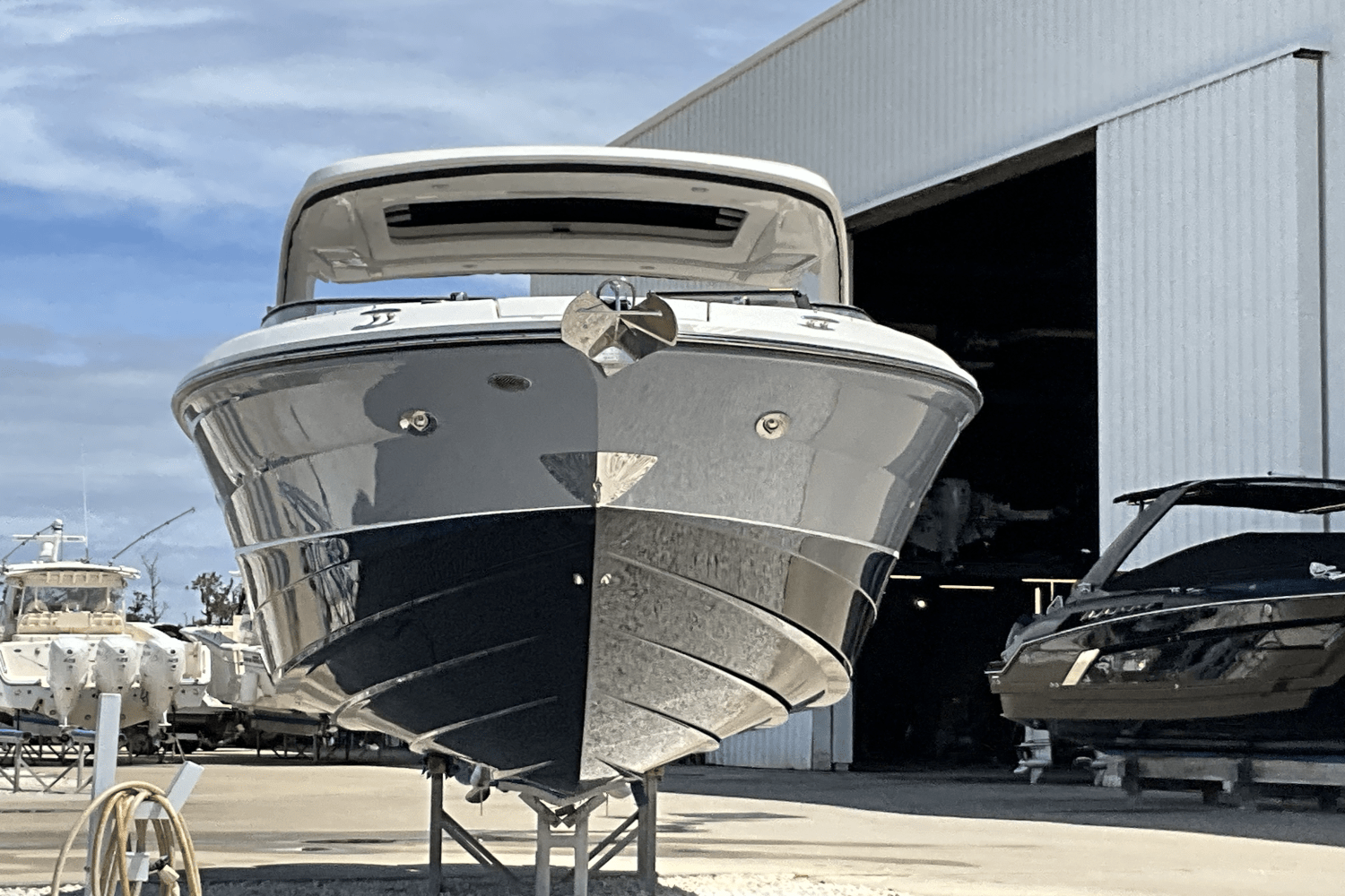 Slide: The Image of Sea Ray 310 SLX OUTBOARD 2023 - 4