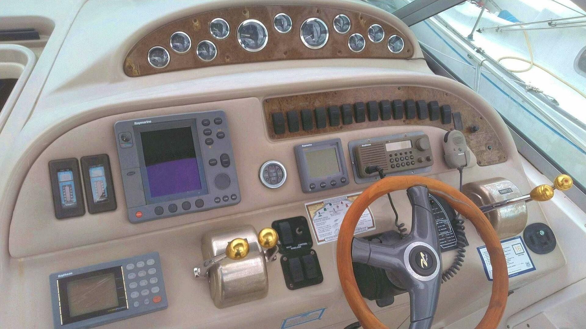 Slide: The Image of Sea Ray 310 Sundancer 1999 - 4888037