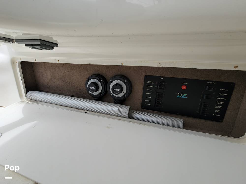 Slide: The Image of Sea Ray 310 Sundancer 1999 - 11062050