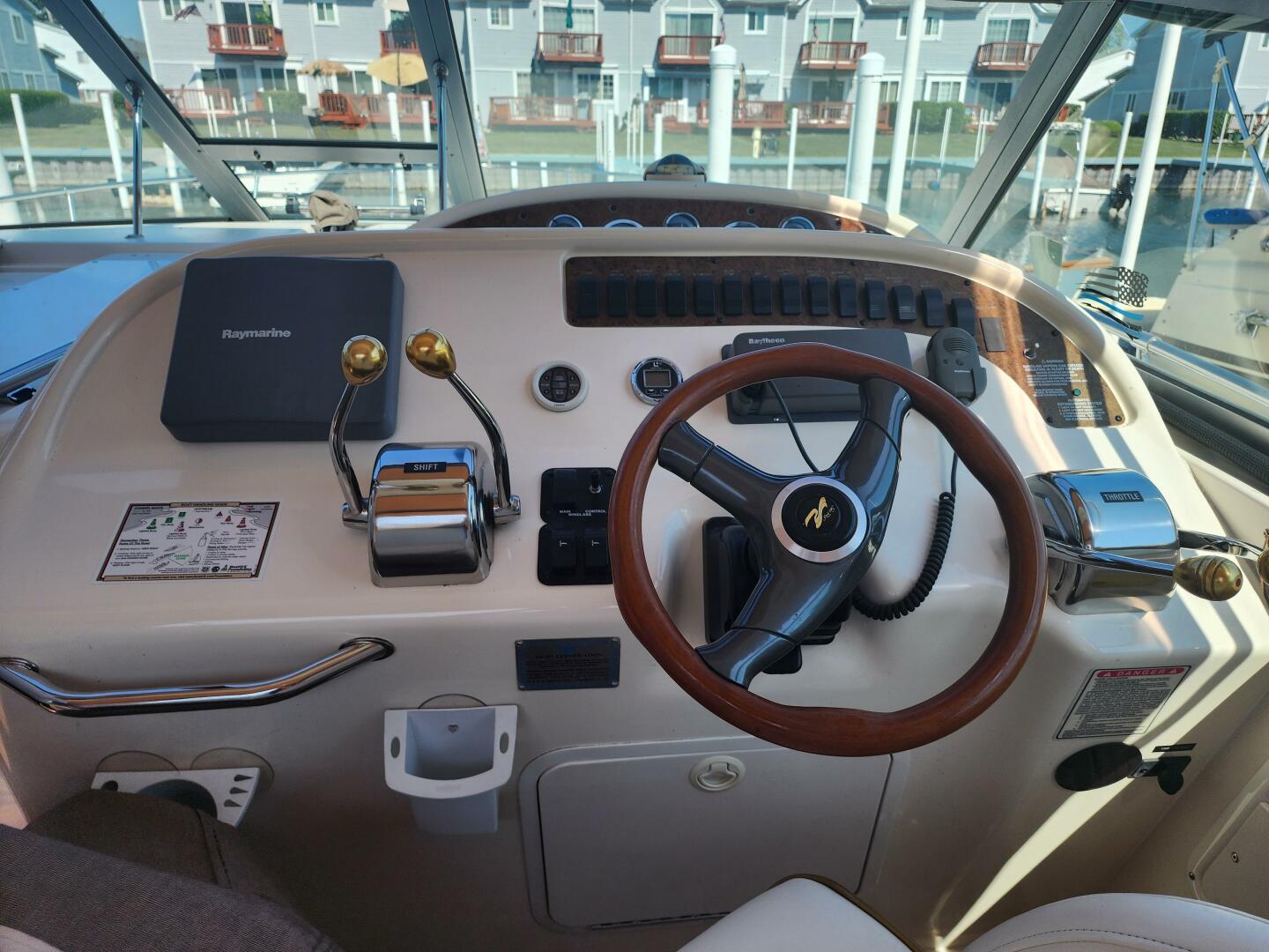 Slide: The Image of Sea Ray 310 Sundancer 1999 - 5452360