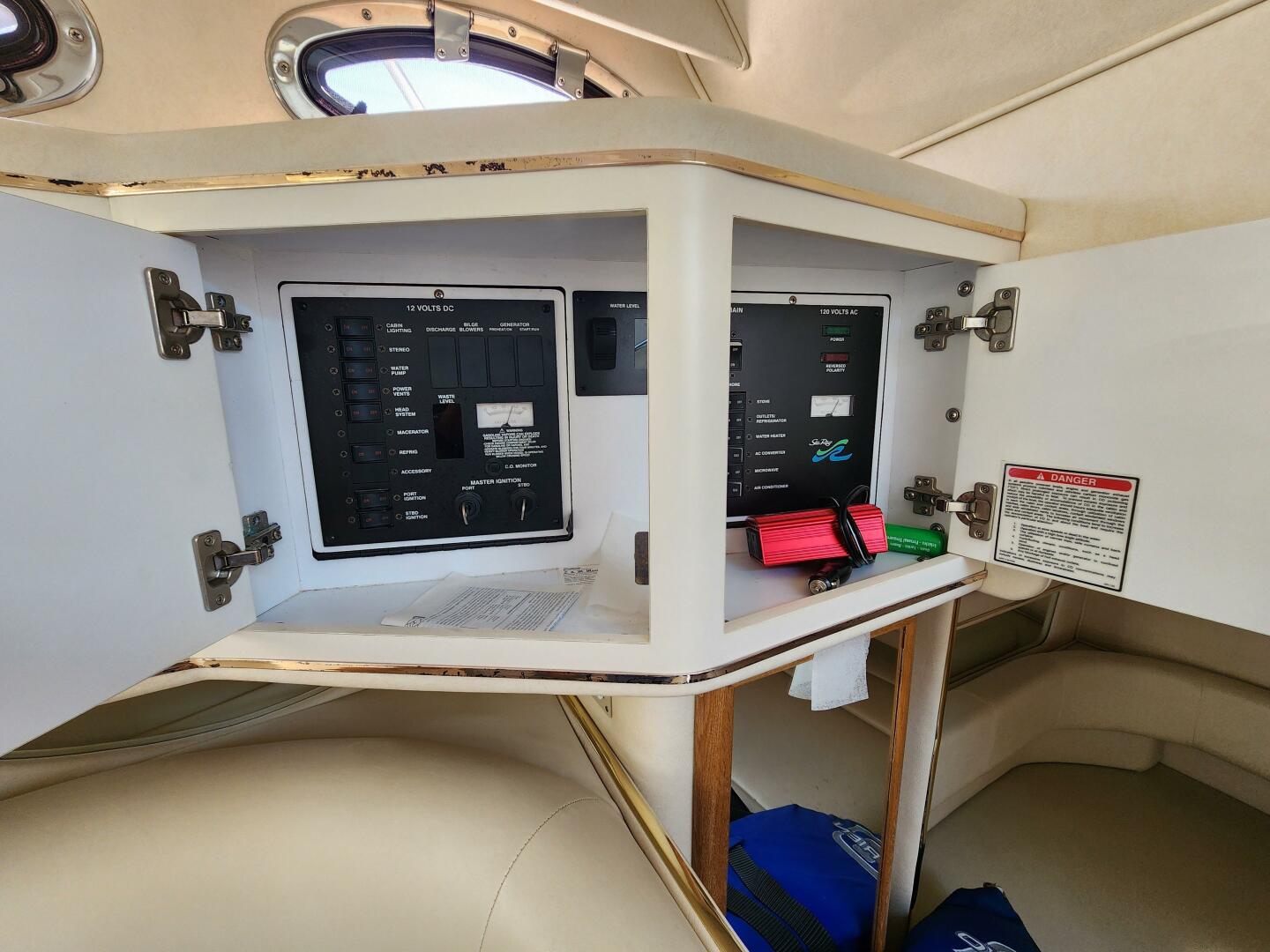 Slide: The Image of Sea Ray 310 Sundancer 1999 - 5452374