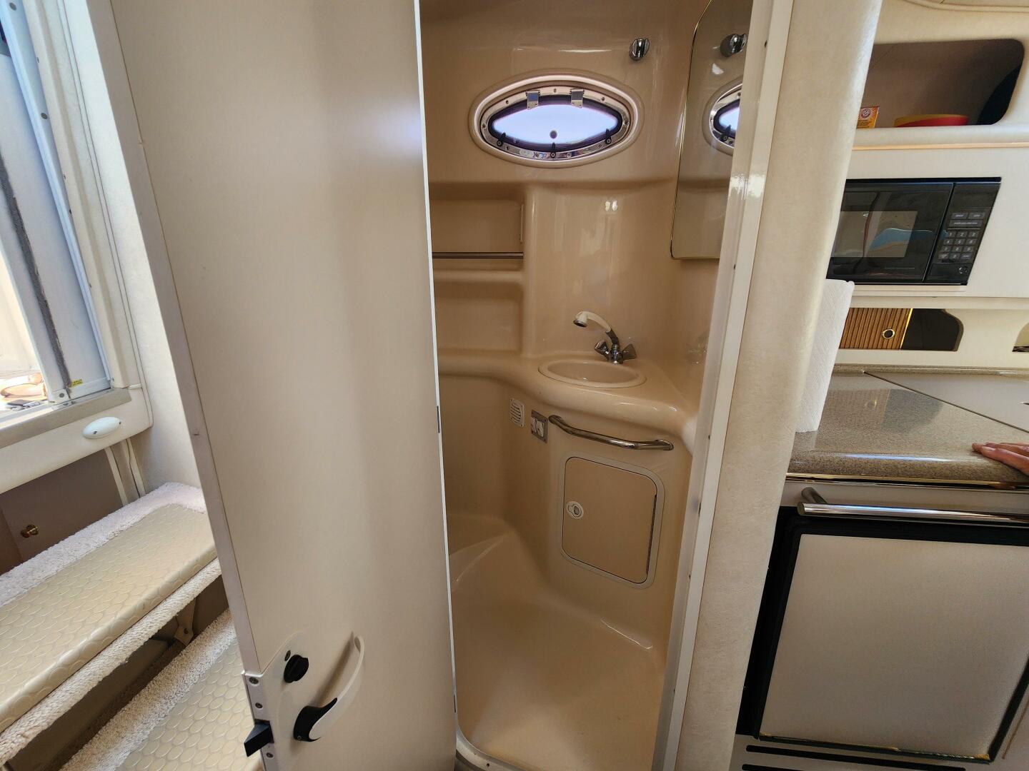 Slide: The Image of Sea Ray 310 Sundancer 1999 - 5452376